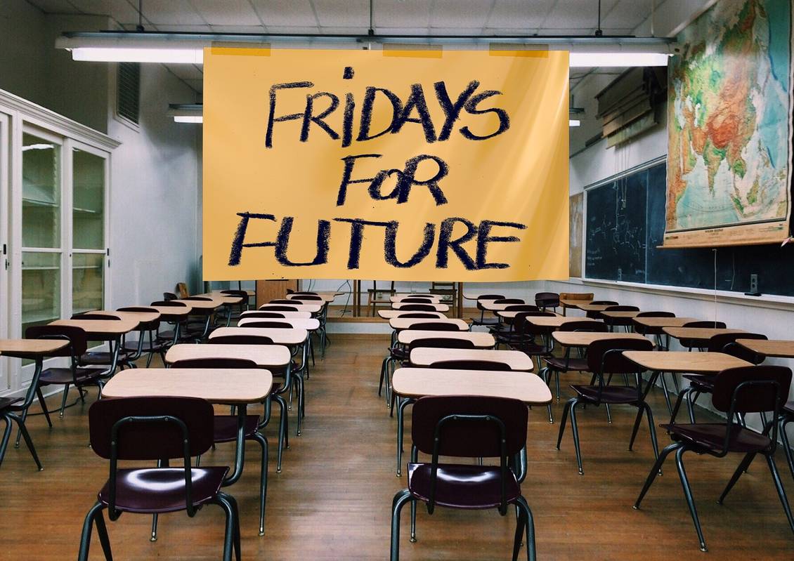ein leeres Klassenzimmer mit einem Plakat:„Fridays for future“